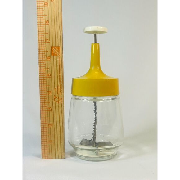 Vintage Mod 1970s Yellow Nut Chopper Stainless Steel Blades - Picture 6 of 6